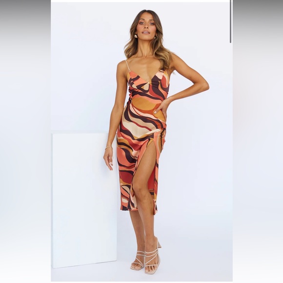 NEW WITH TAGS | Hello Molly Midi Dress - Picture 1 of 6